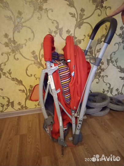 Детская прогулочная коляска balu