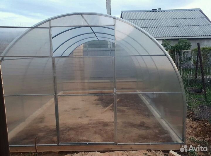 Теплица из поликарбоната