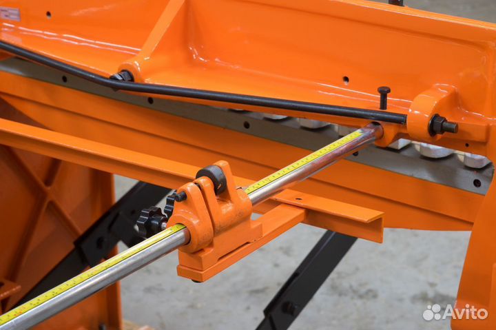 Гильотина, гильотинные ножницы