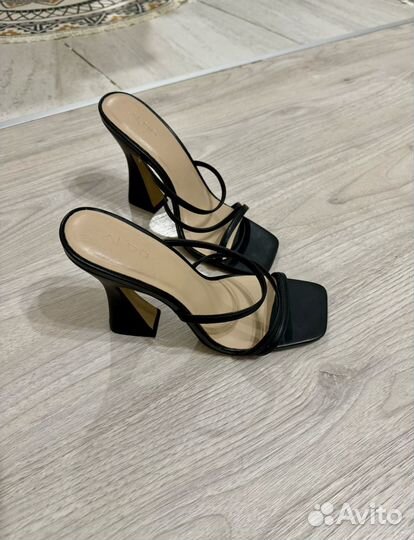 Босоножки Aldo 38.5 черные