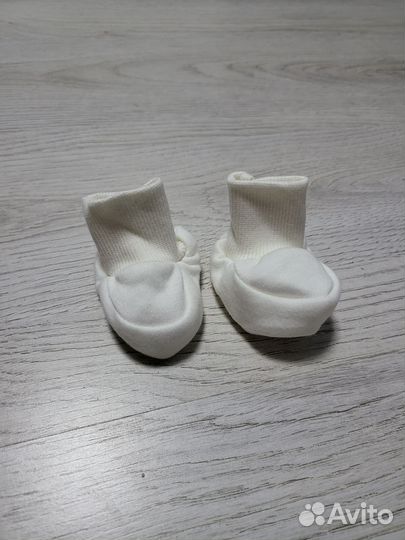 Набор на выписку. 56 размер Платье, штаны, шапочка