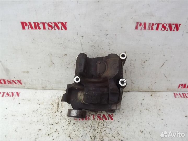 Кронштейн крепление компрессора кондиц. Киа Спорт