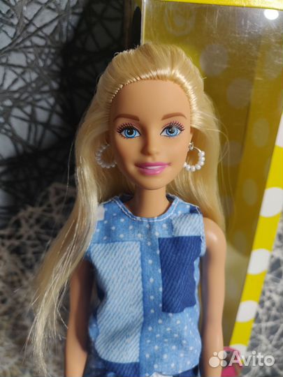 Барби на плоской стопе.Индонезия,Mattel