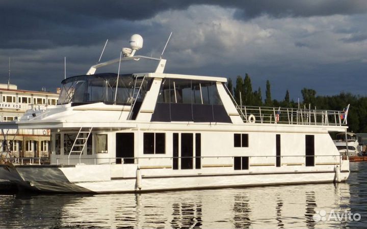 Прогулки на яхте / до 40 гостей