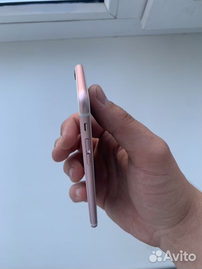 Телефон iPhone 6s