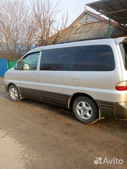 Hyundai Starex 2.5 AT, 2004, 331 000 км