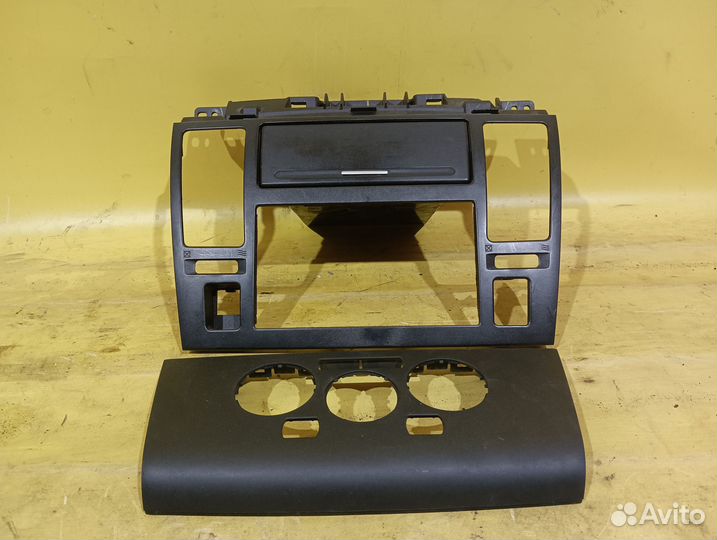 Накладка торпедо Tiida C11 2007-2014