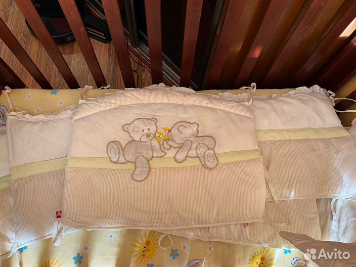 Комплект мягких бортиков для детской кроватки