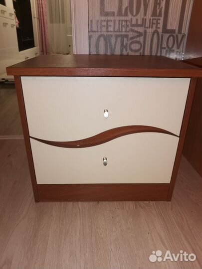 Продам прикроватную тумбу, 2а ящика