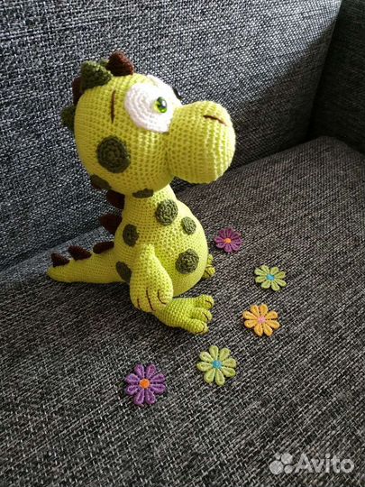 Вязаная игрушка дракон дино лаки