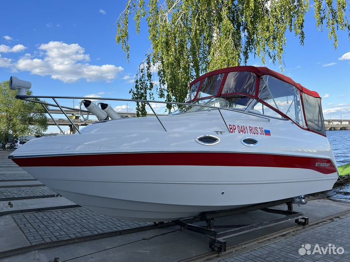 Катер Stingray 240sc