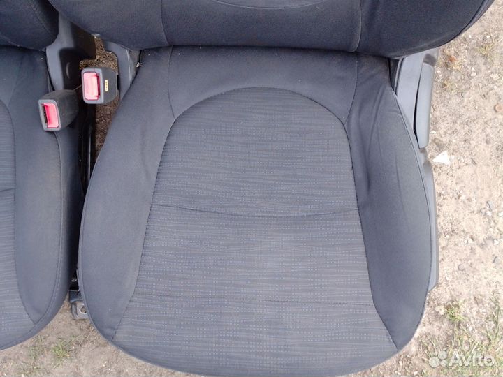 Сиденья на hyundai solaris 1
