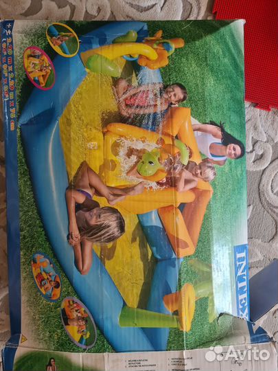 Детский бассейн