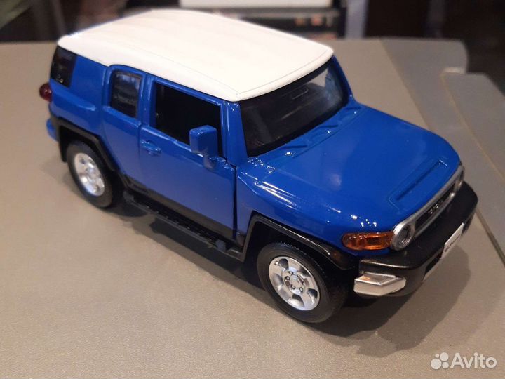 Toyota FJ-Cruiser,Lexus LS-500 h