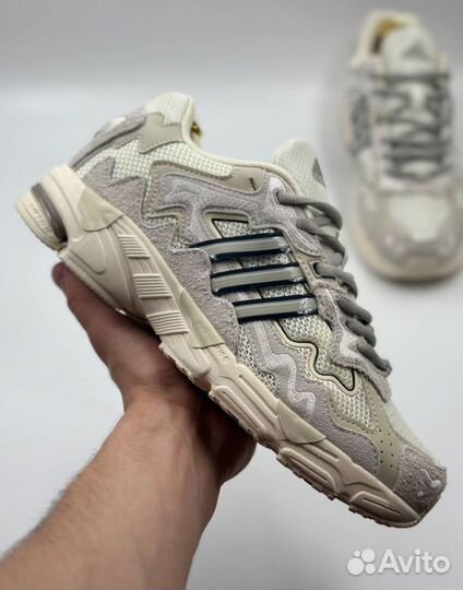 Adidas Response CL & Bad Bunny