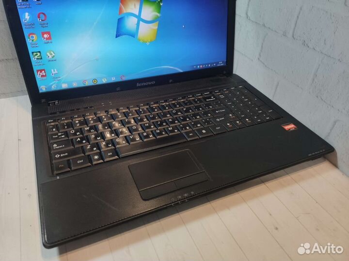 Ноутбук Lenovo 4 ядра 4/240Гб SSD/Озу 4гб