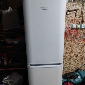 Холодильник hotpoint ariston бу