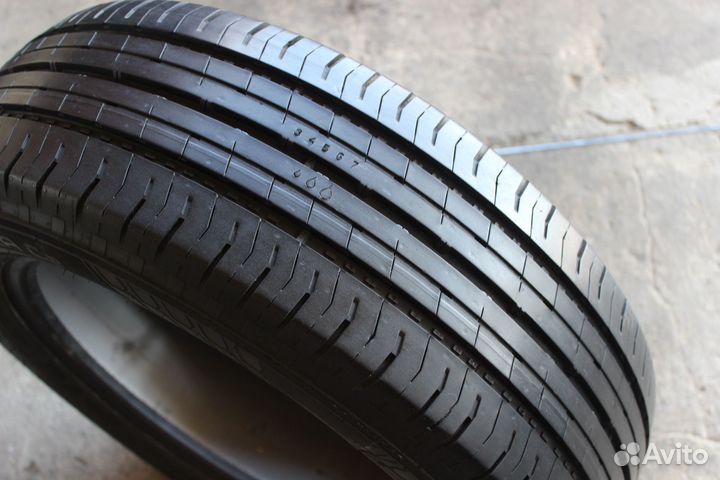 Nokian Tyres Hakka C2 215/60 R17C 104H