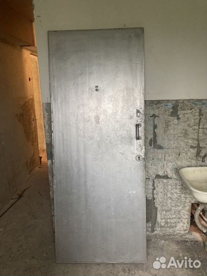 Дверь входная деревянная бу