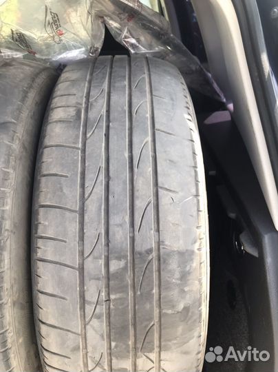 Bridgestone Dueler H/P Sport 215/65 R16