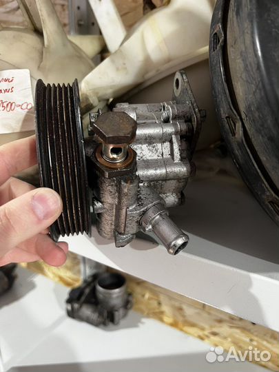 Насос гидроусилителя LDV Maxus