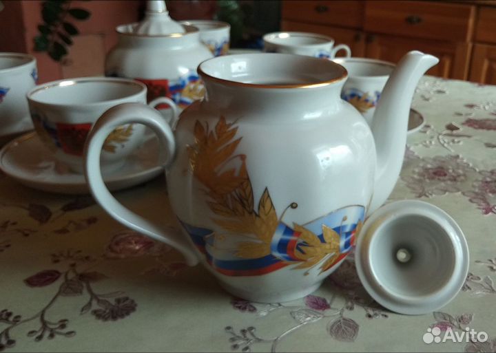 Чайный сервиз Дулево. Российская геральдика. Новый