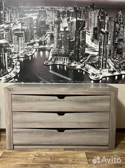 Тумбочка и комод бу
