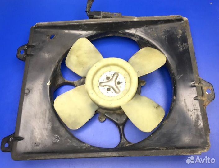 Мицубиси Спэйс Вагон Вентилятор кондиционера