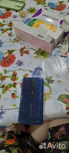 Телефон Redmi 8