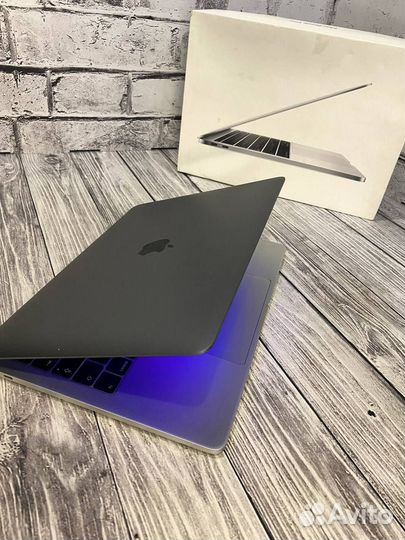 Ноутбук Apple Macbook Pro 13 8gb/256ssd (2880)