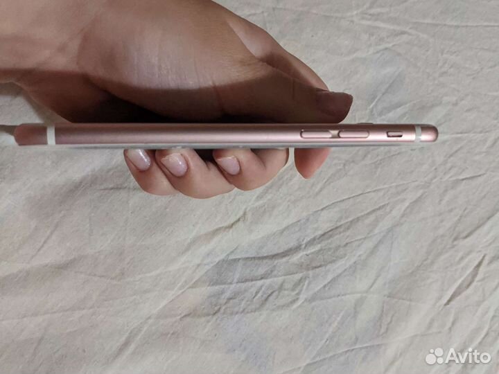 Телефон iPhone 6s