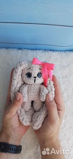 Плюшевый заяц вязаный амигуруми подарок