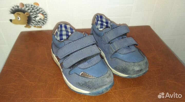 Кроссовки детские