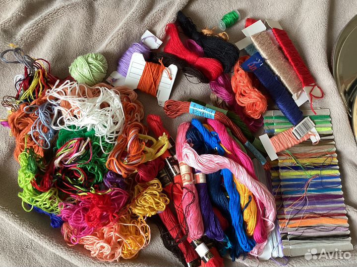 Набор ниток мулине в коробке