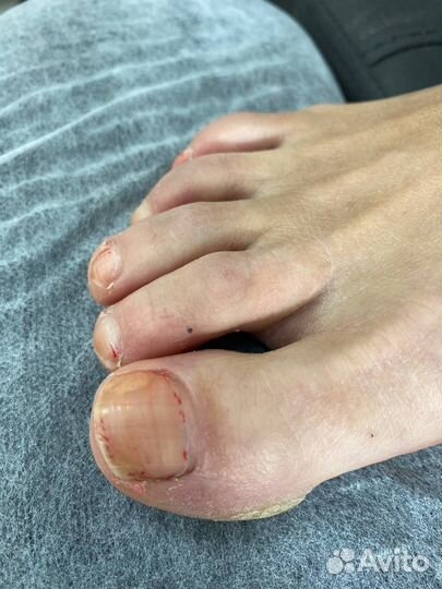 Мастер маникюра и педикюра