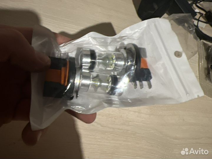 Продам две новые лампы