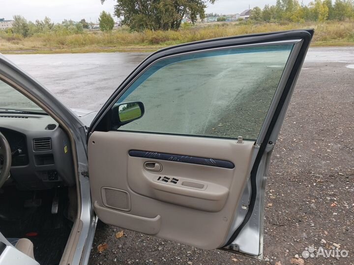 Mazda Demio 1.5 AT, 1999, 207 000 км