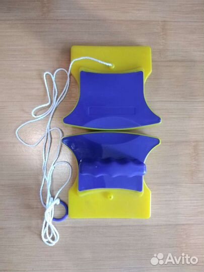 Магнитная щетка для мытья окон новая