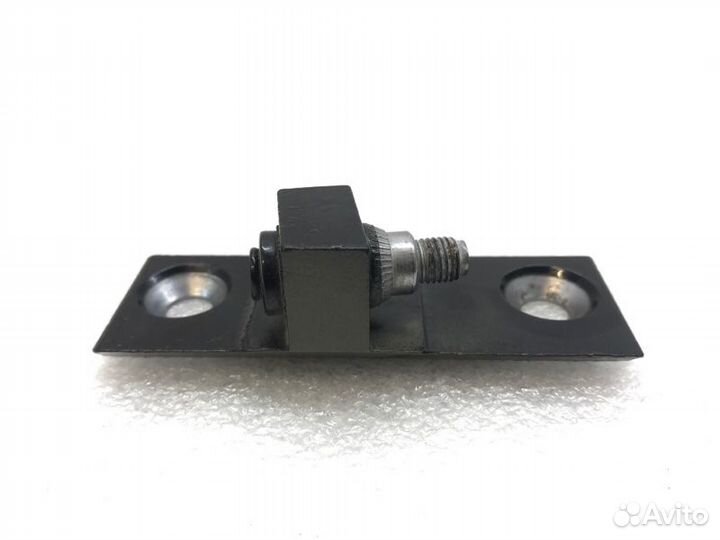 Петля двери задняя правая Bmw X5 E70 2010