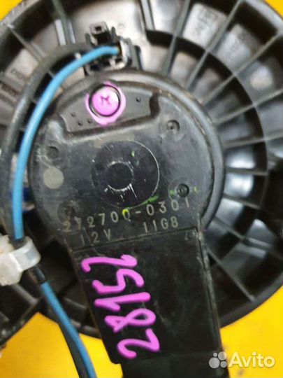 Моторчик печки вентилятор салона toyota vitz SCP10