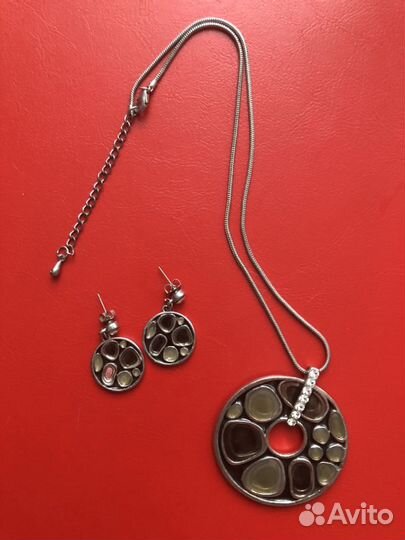 Колье с серьгами