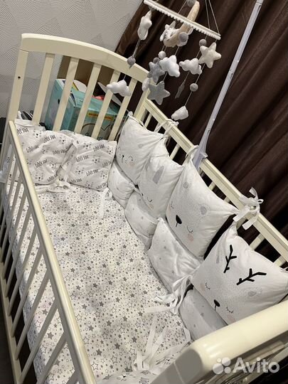 Кроватка и пеленальный комод