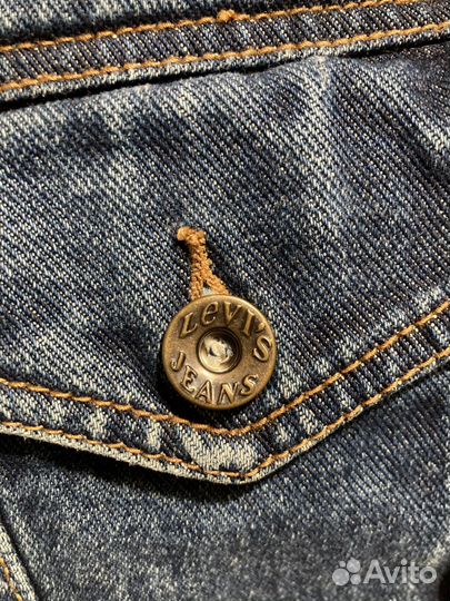 Джинсовая куртка levis