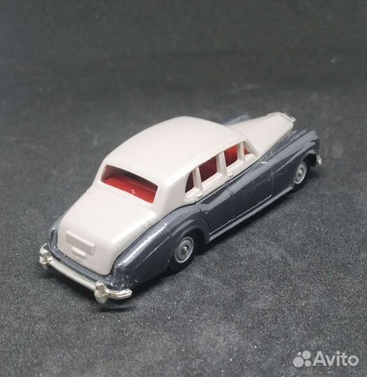 Модель автомобиля Rolls-Royce Silver Cloud