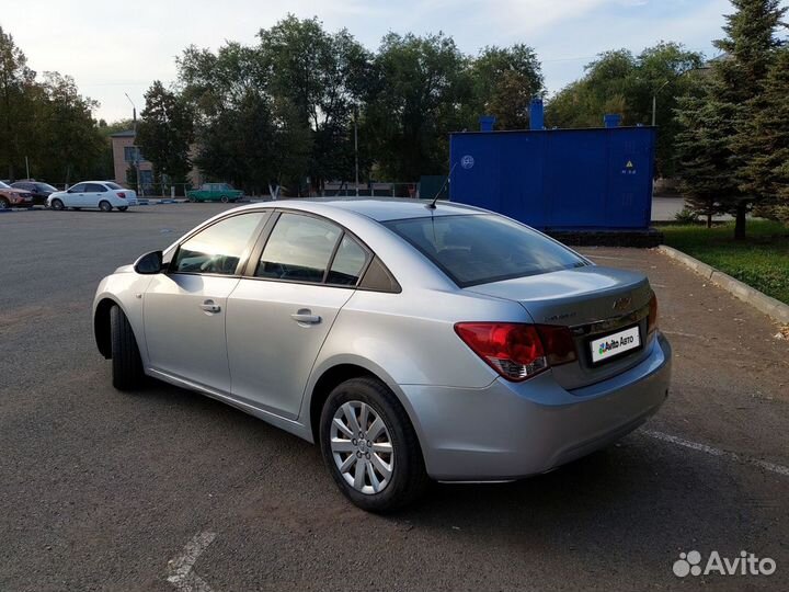 Chevrolet Cruze 1.6 AT, 2011, 147 700 км