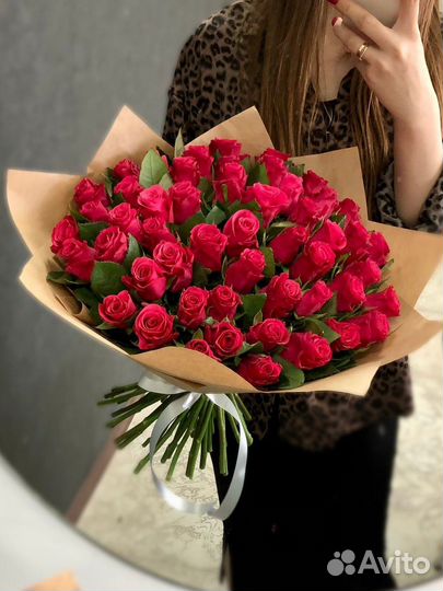 51 роза 3200