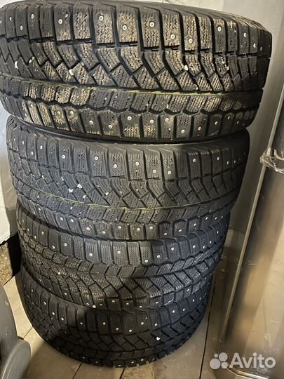 Viatti Brina Nordico V-522 215/50 R17