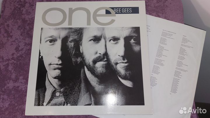 Bee Gees - 2 альбома (87 sealed + 89 mint)