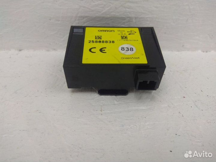 Блок управления дверьми Chevrolet Captiva C100