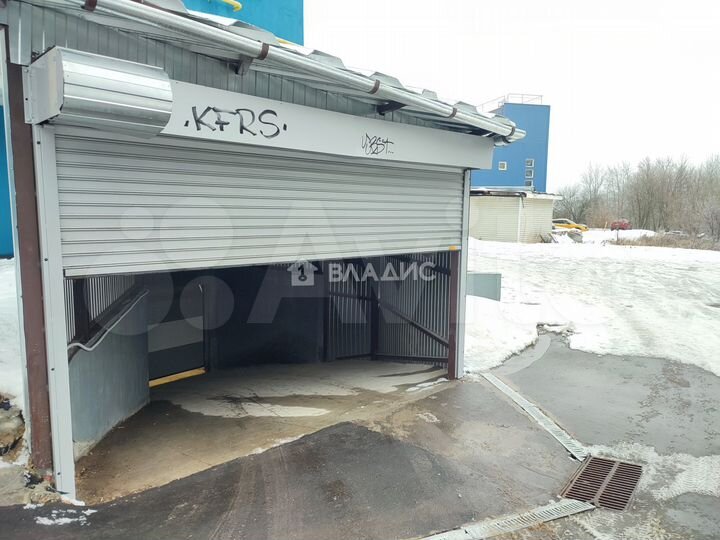 Машиноместо, 13 м²